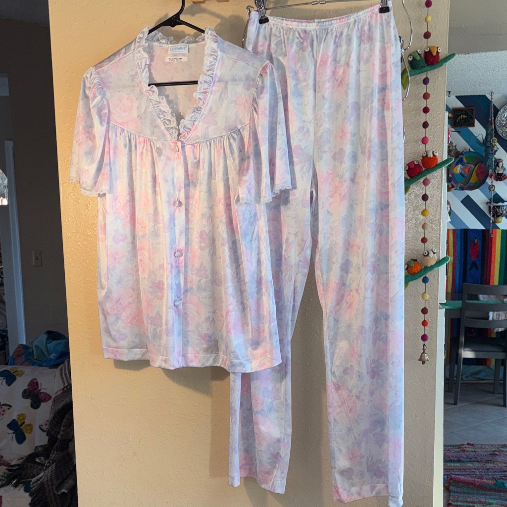 Euc Vintage Lorraine Pajama Set Size Small. Like New The Material Is Antron Nylo